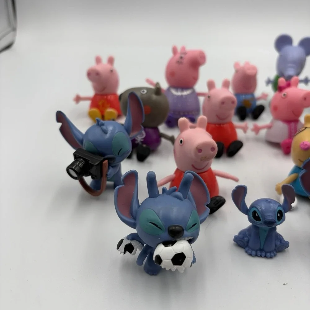 Peppa Pig & Friends Figure Lot of 21 Vacation Sports Stitch‎ Doorables Mixed